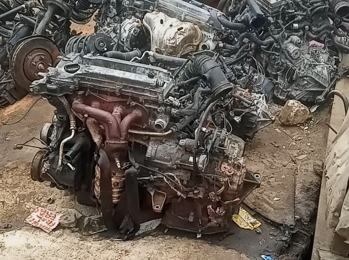 Toyota senna engine
